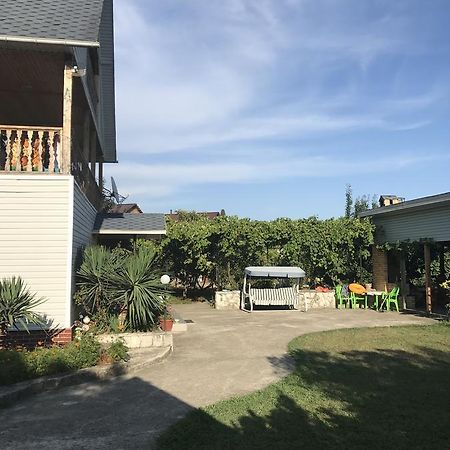 Hotel Dom U Morya Pizunda Exterior foto