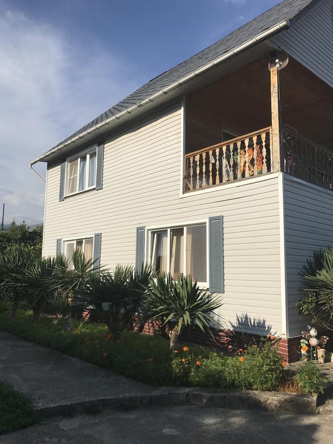 Hotel Dom U Morya Pizunda Exterior foto