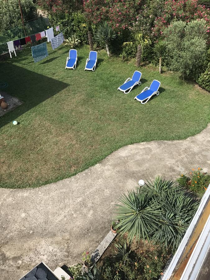 Hotel Dom U Morya Pizunda Exterior foto