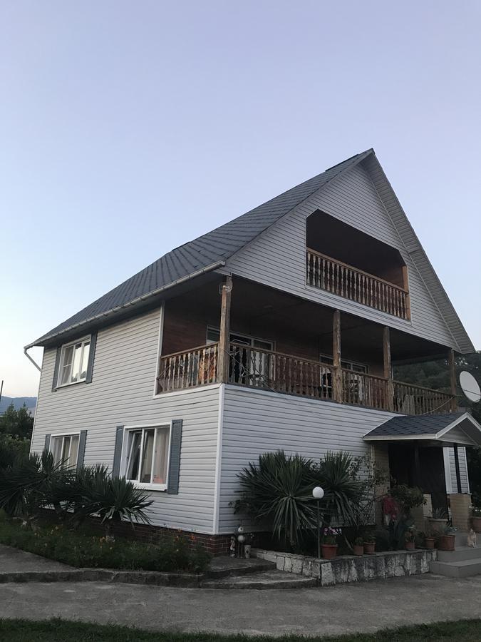 Hotel Dom U Morya Pizunda Exterior foto